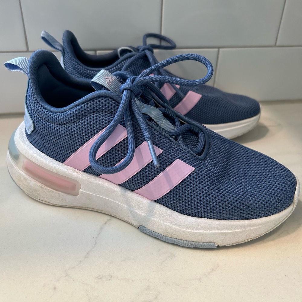 Adidas sneakers GUC